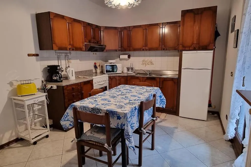 Appartamento Casa Dei Fiori Carlazzo 0*,  Italia